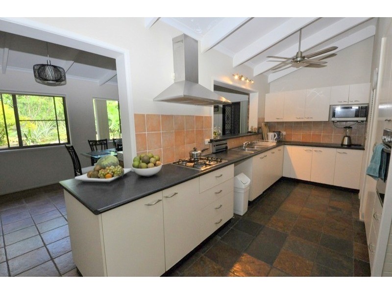 2 Eulbertie Avenue, Eimeo QLD 4740