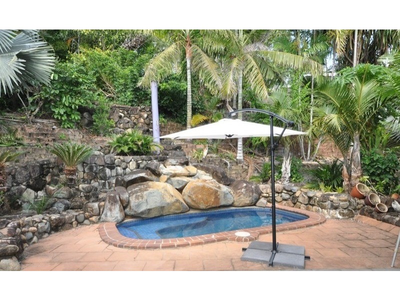 2 Eulbertie Avenue, Eimeo QLD 4740