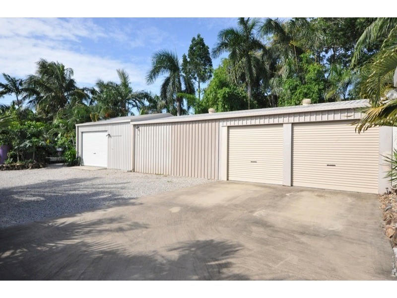 2 Eulbertie Avenue, Eimeo QLD 4740