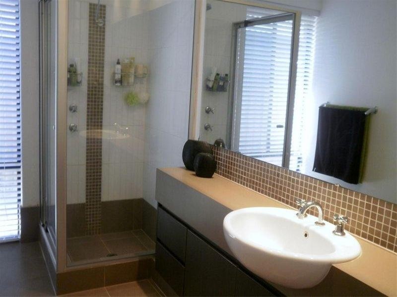 8 Wicklow Circle, Darch WA 6065