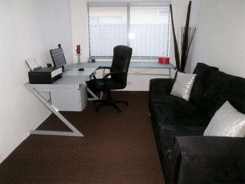 8 Wicklow Circle, Darch WA 6065