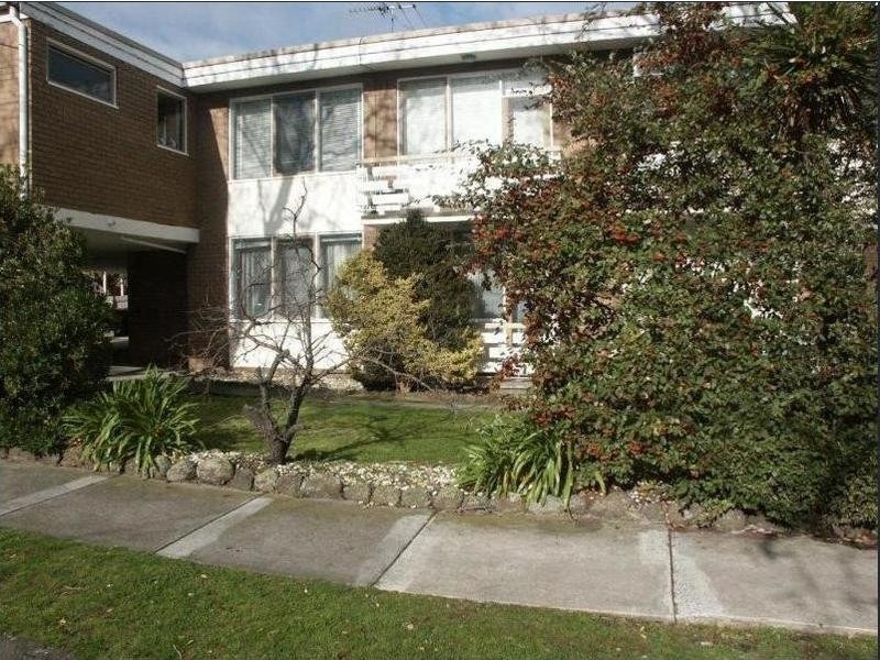 2/2 Erindale Avenue, Elsternwick VIC 3185