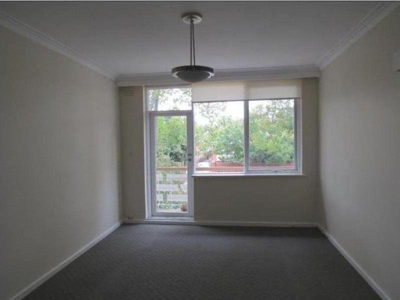 2/2 Erindale Avenue, Elsternwick VIC 3185