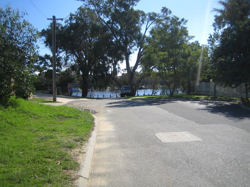 15 and 15a Kanowna Avenue West, Ascot WA 6104