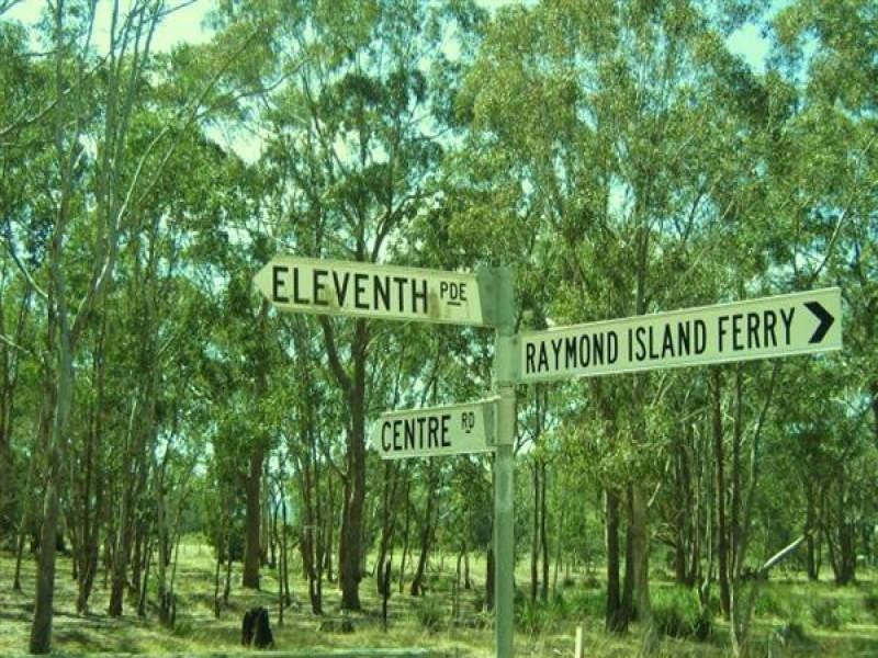 10 Centre Road, Raymond Island VIC 3880