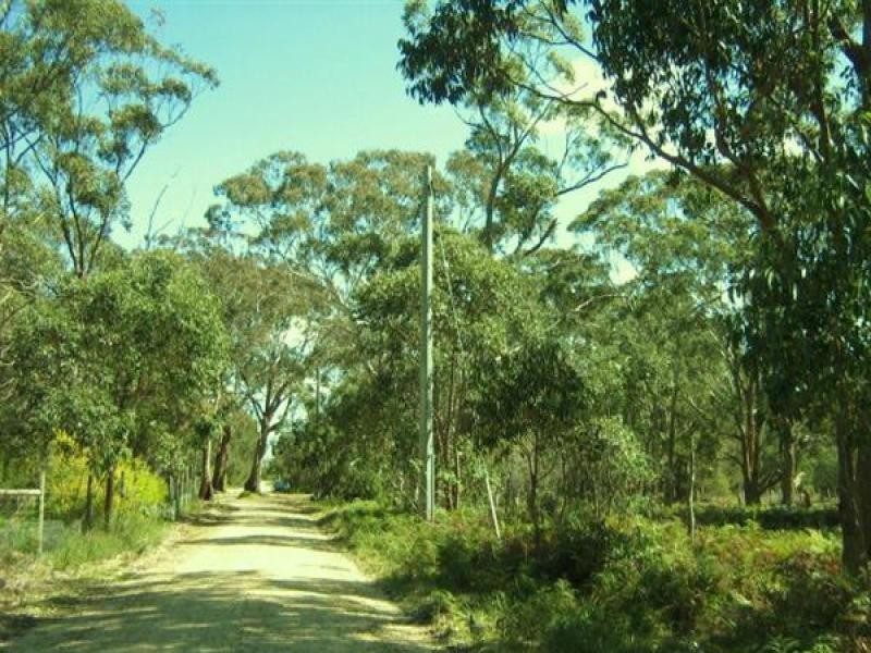 10 Centre Road, Raymond Island VIC 3880