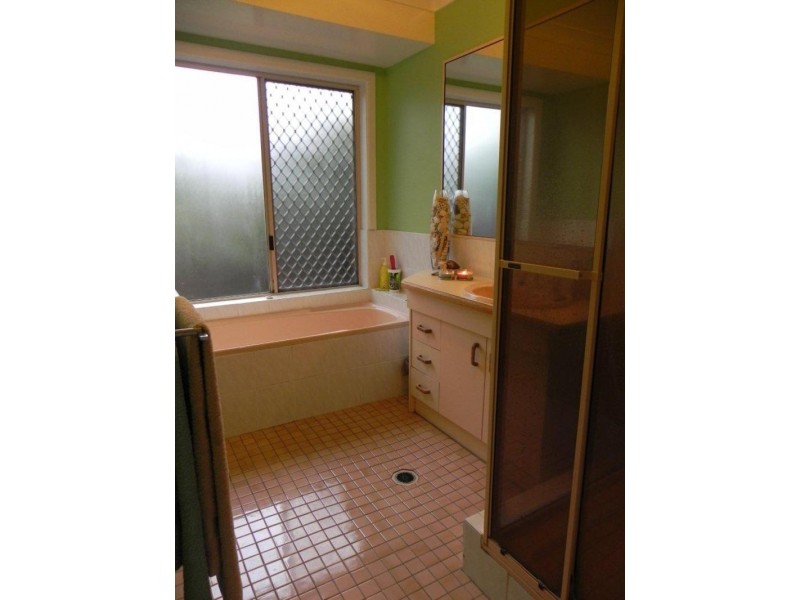 24 ILUKA Ave, Buddina QLD 4575