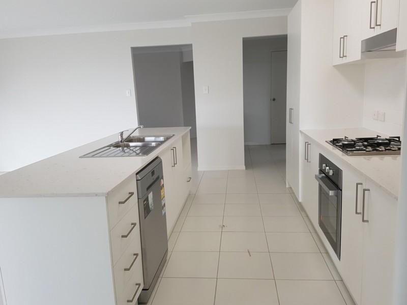 185 Dixon Drive, Pimpama QLD 4209