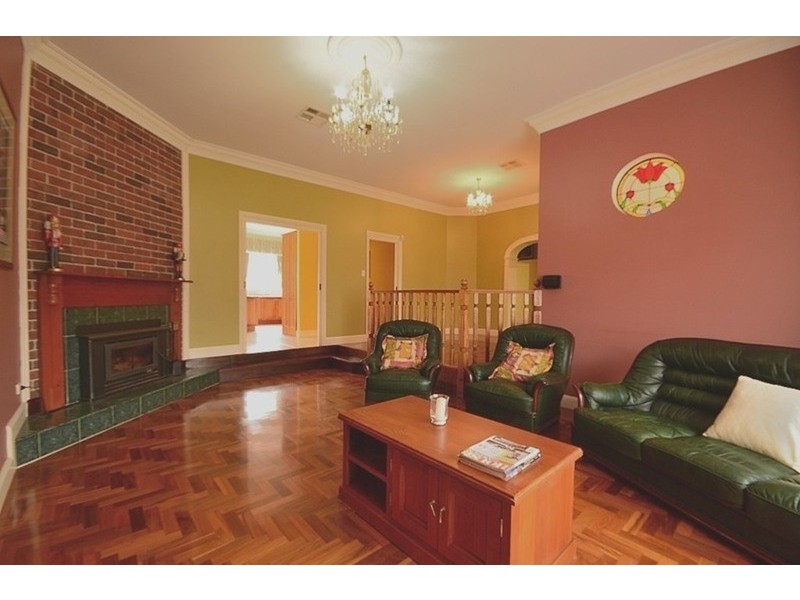 215 Capitol Hill Drive, Mount Vernon NSW 2178