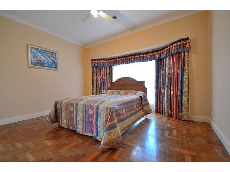 215 Capitol Hill Drive, Mount Vernon NSW 2178