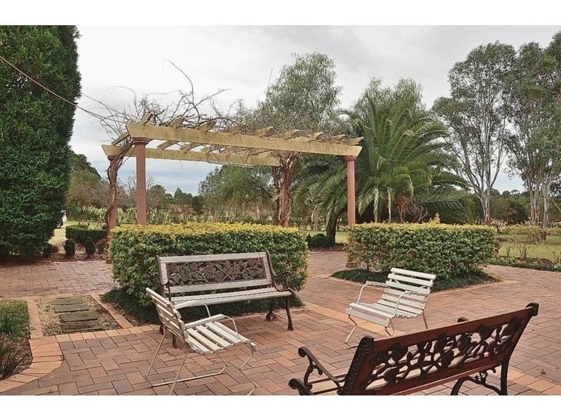 215 Capitol Hill Drive, Mount Vernon NSW 2178