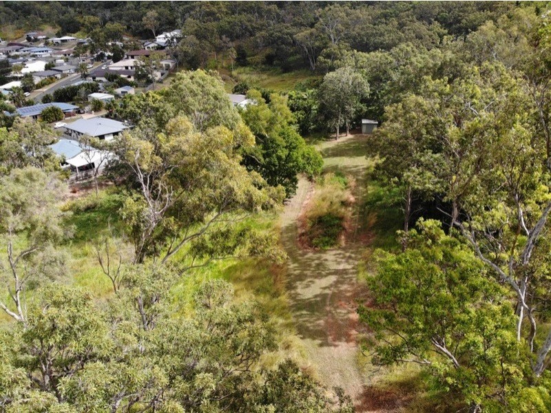 14 Diamond Crescent, Sarina QLD 4737