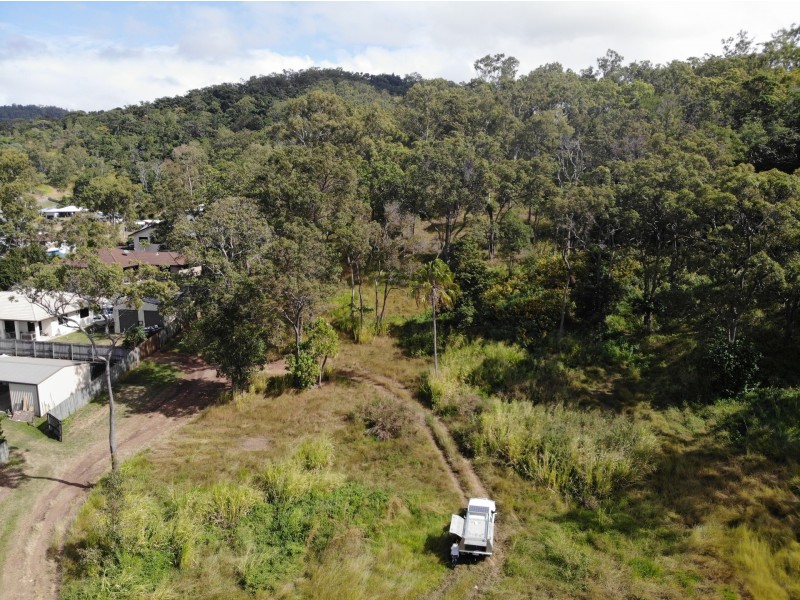 14 Diamond Crescent, Sarina QLD 4737