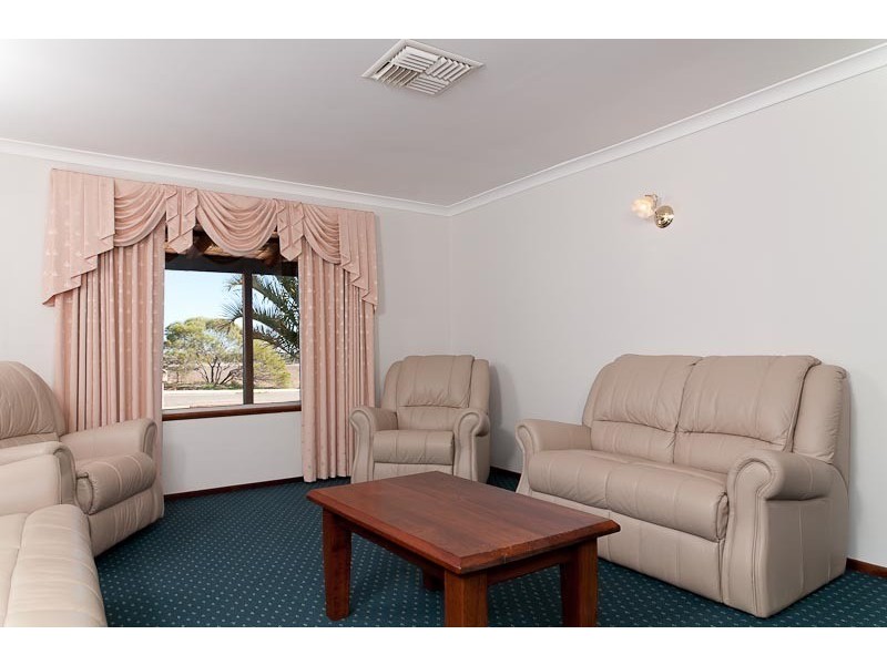 26 Togo Street, Cunderdin WA 6407