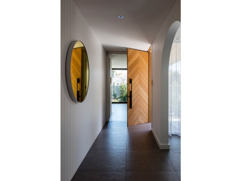 16 Attley Grove, St Kilda East VIC 3183