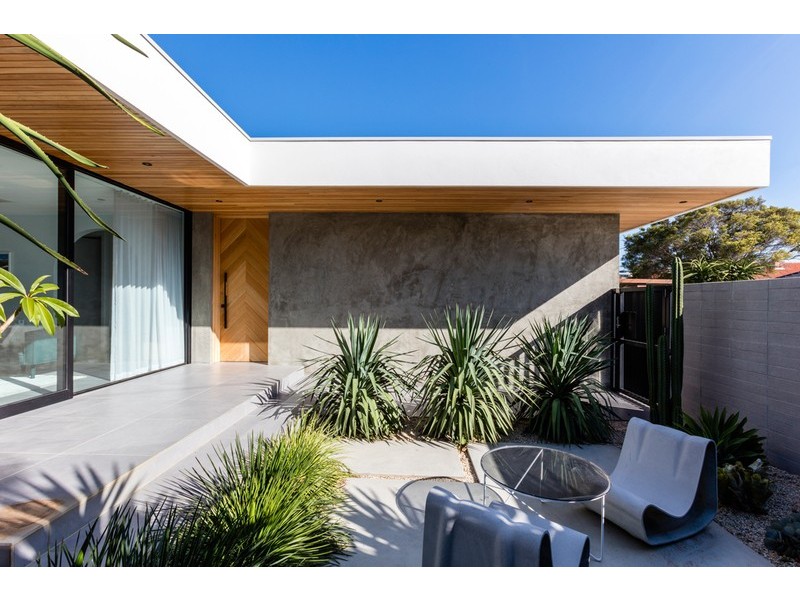 16 Attley Grove, St Kilda East VIC 3183