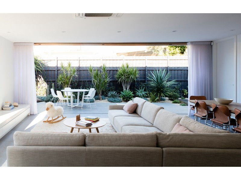 16 Attley Grove, St Kilda East VIC 3183