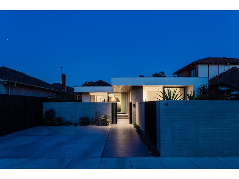 16 Attley Grove, St Kilda East VIC 3183