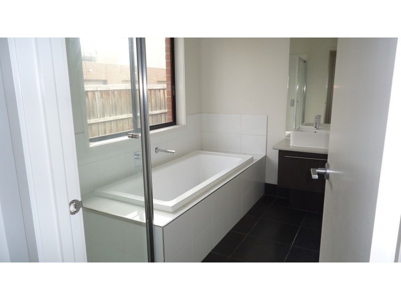 2 Stannifer Street, Tarneit VIC 3029