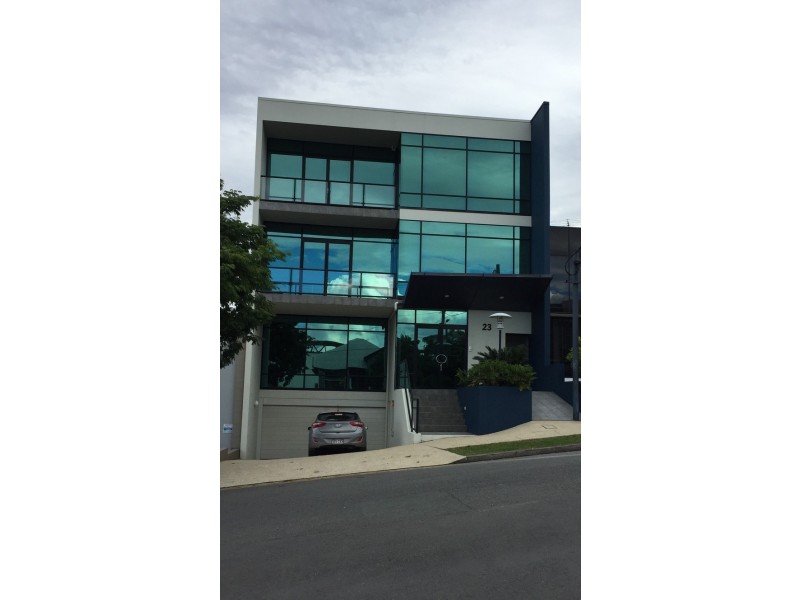 23 Finchley Street, Milton QLD 4064