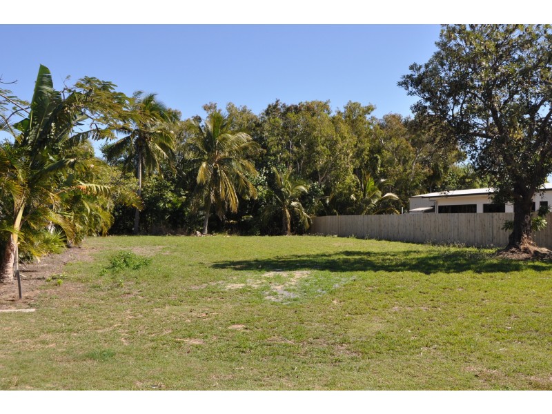 6 Pacific Drive, Blacks Beach QLD 4740