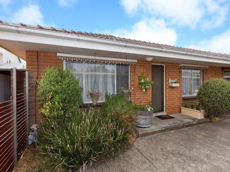 2/8 Crown Avenue, Mordialloc VIC 3195