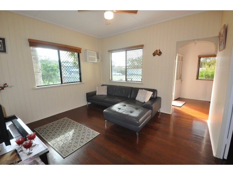 3 Banksia Avenue, Andergrove QLD 4740