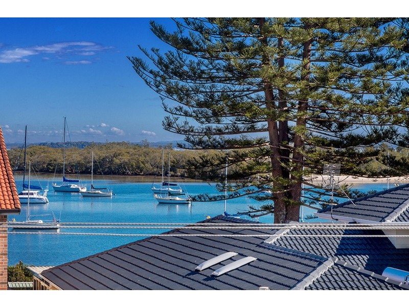 9 Sunset Boulevard, Soldiers Point NSW 2317