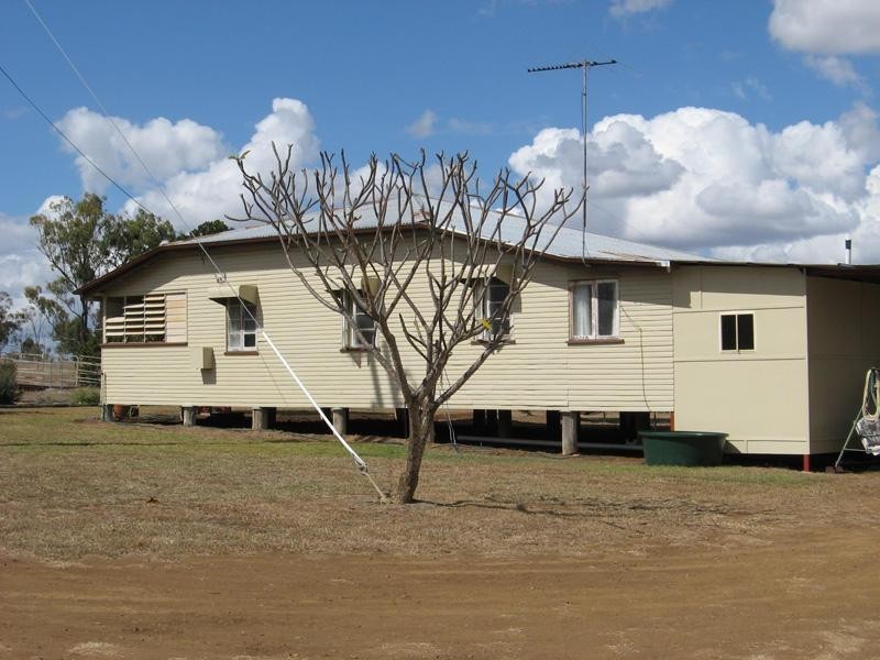 2440 Leichhardt Highway, Dululu QLD 4702