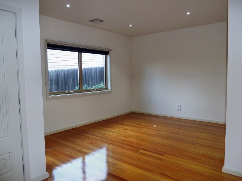 3/10 Banchory Street, Essendon VIC 3040