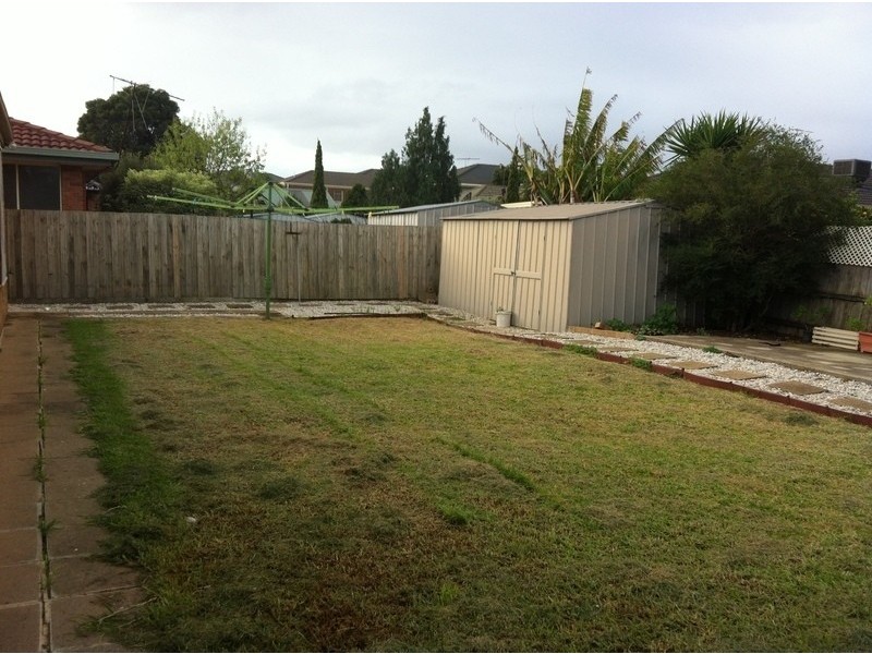 74 Wilmington Avenue, Hoppers Crossing VIC 3029