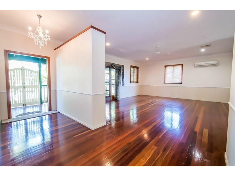 8 Quail Street, Slade Point QLD 4740