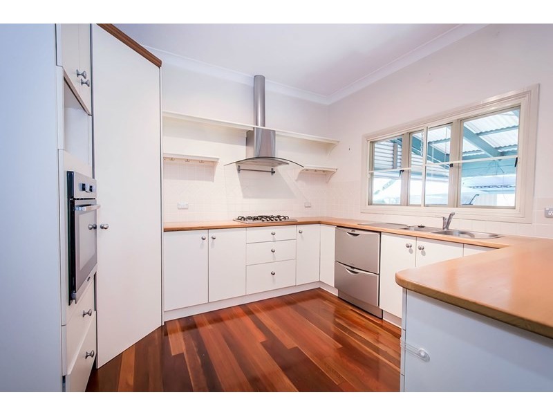 8 Quail Street, Slade Point QLD 4740