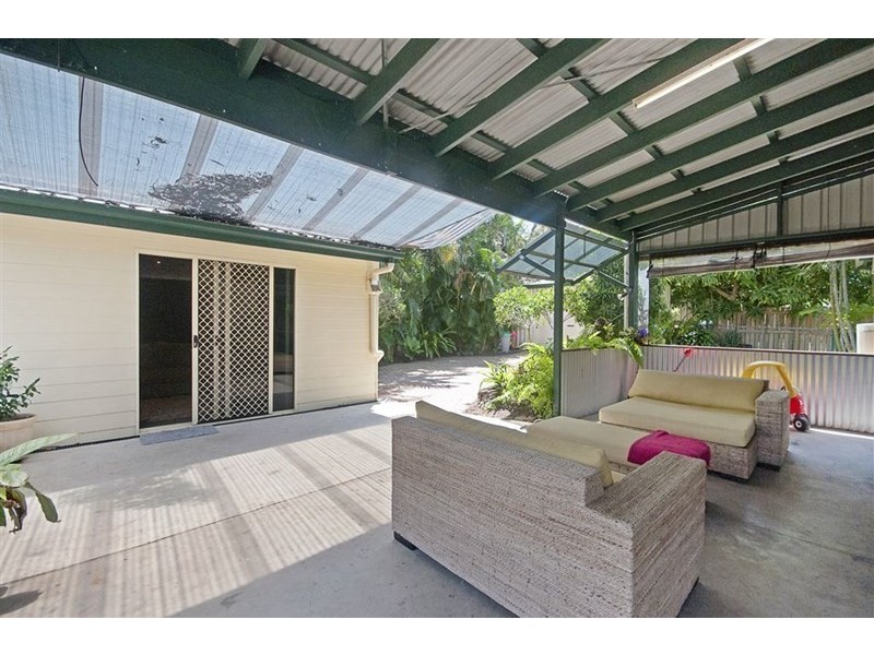 8 Quail Street, Slade Point QLD 4740