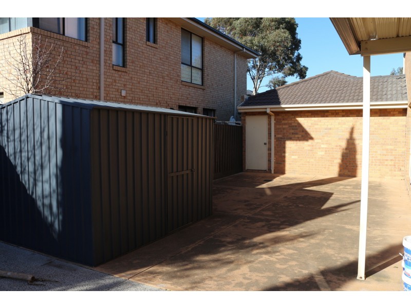 12 Tourment Drive, Sanctuary Lakes VIC 3030