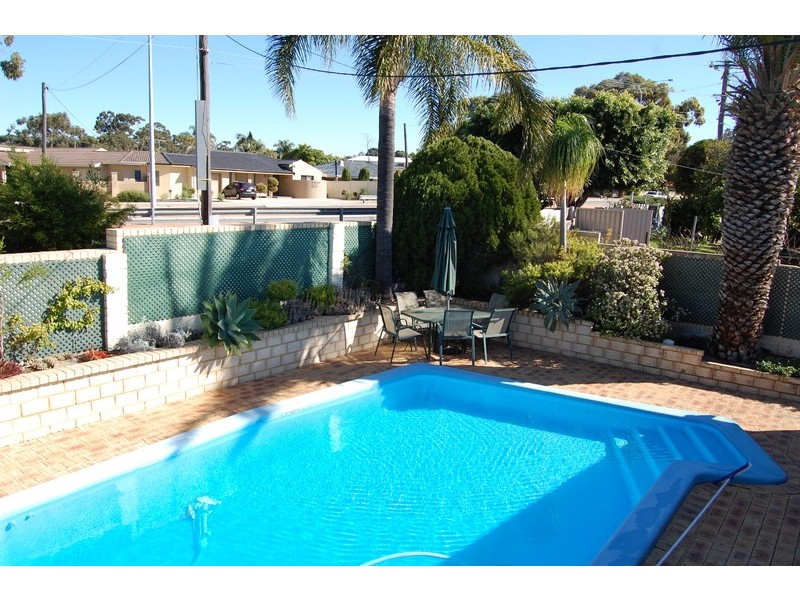 4 Cowie Place, Dianella WA 6059