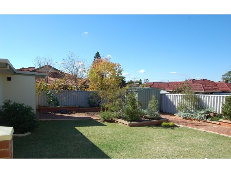 4 Cowie Place, Dianella WA 6059