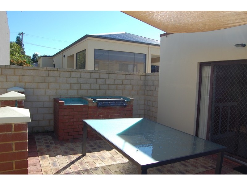 4 Cowie Place, Dianella WA 6059