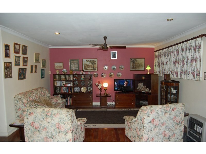 4 Cowie Place, Dianella WA 6059