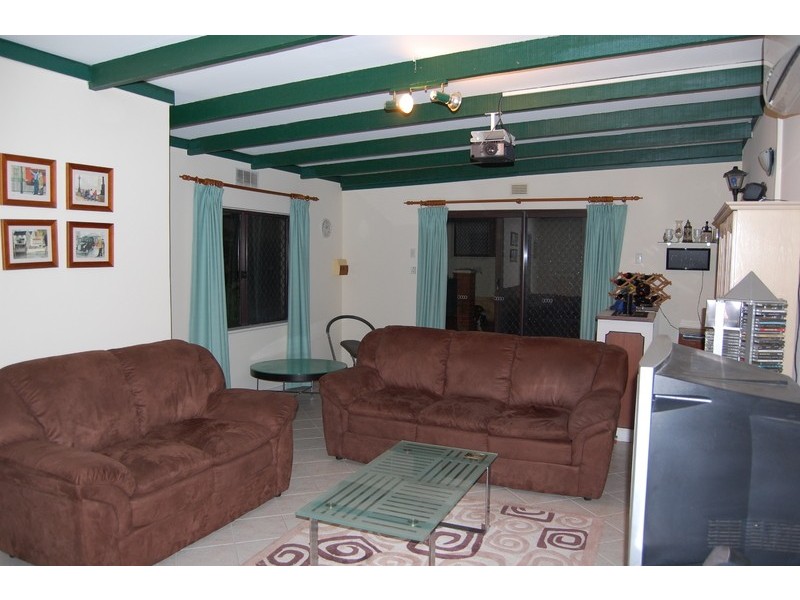 4 Cowie Place, Dianella WA 6059