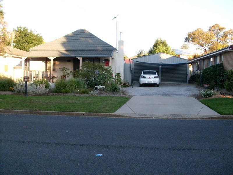 22 Woodward St, Orange NSW 2800