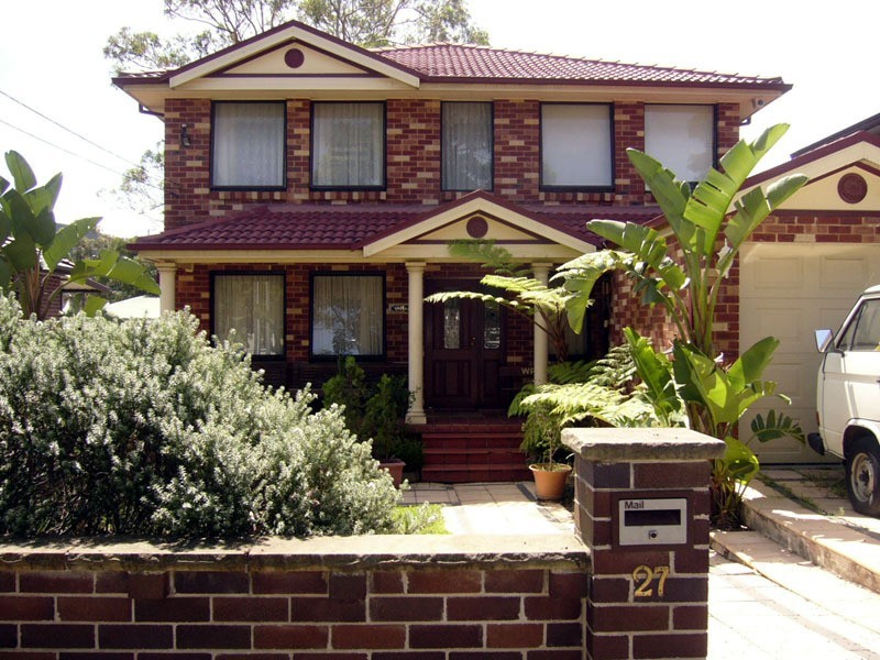 27 Courallie Ave, Homebush West NSW 2140