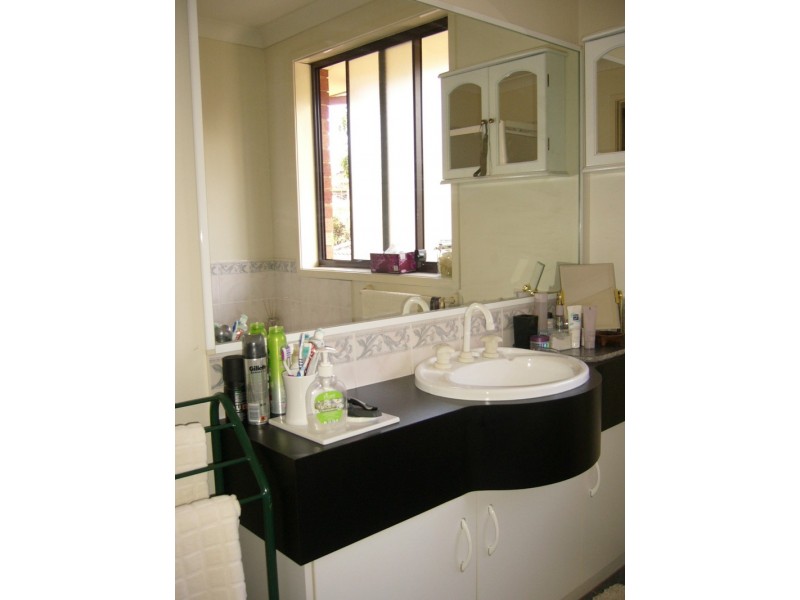 27 Courallie Ave, Homebush West NSW 2140