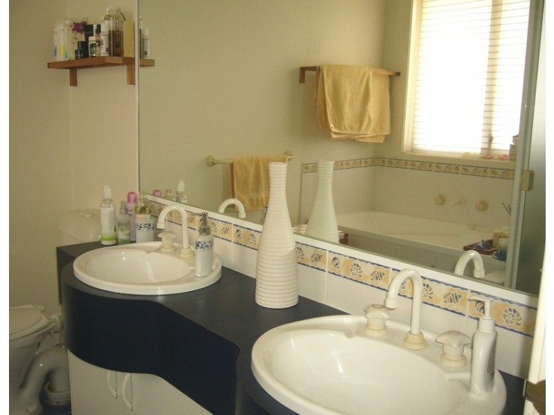 27 Courallie Ave, Homebush West NSW 2140