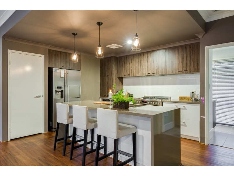 130 Rossiter Avenue, Piara Waters WA 6112