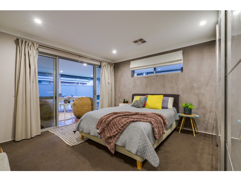 130 Rossiter Avenue, Piara Waters WA 6112