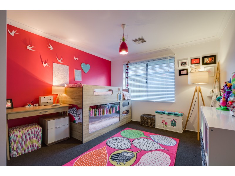 130 Rossiter Avenue, Piara Waters WA 6112