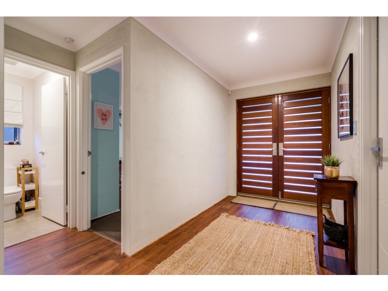 130 Rossiter Avenue, Piara Waters WA 6112