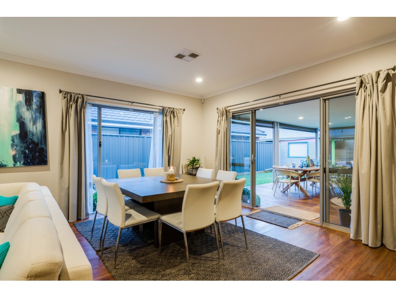 130 Rossiter Avenue, Piara Waters WA 6112