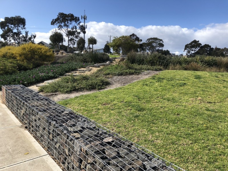 2/31 Bradley Street, Newport VIC 3015